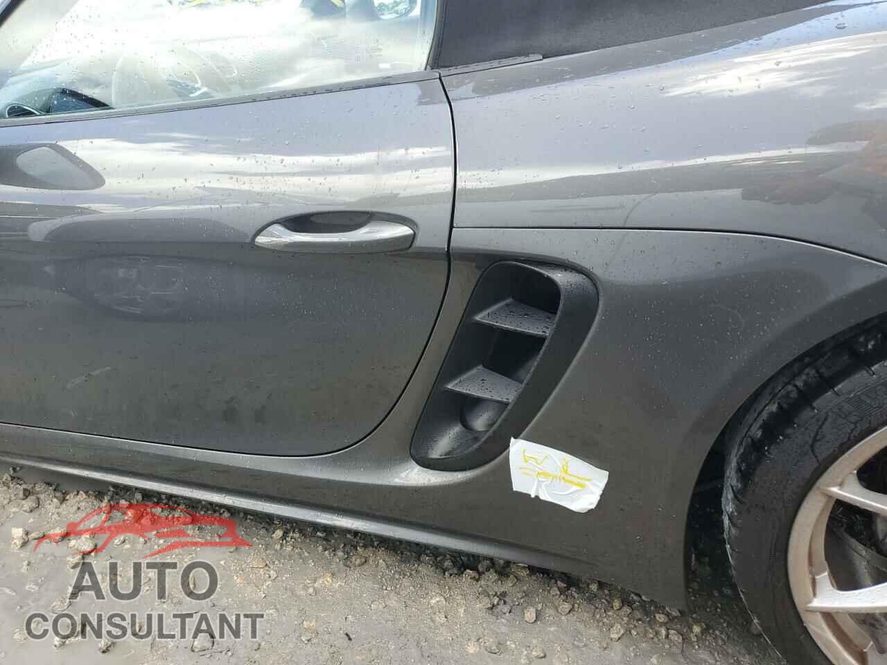 PORSCHE BOXSTER 2021 - WP0CA2A86MS210459