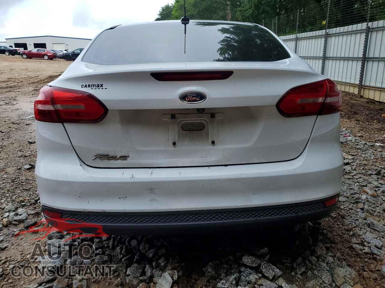 FORD FOCUS 2017 - 1FADP3E20HL239492