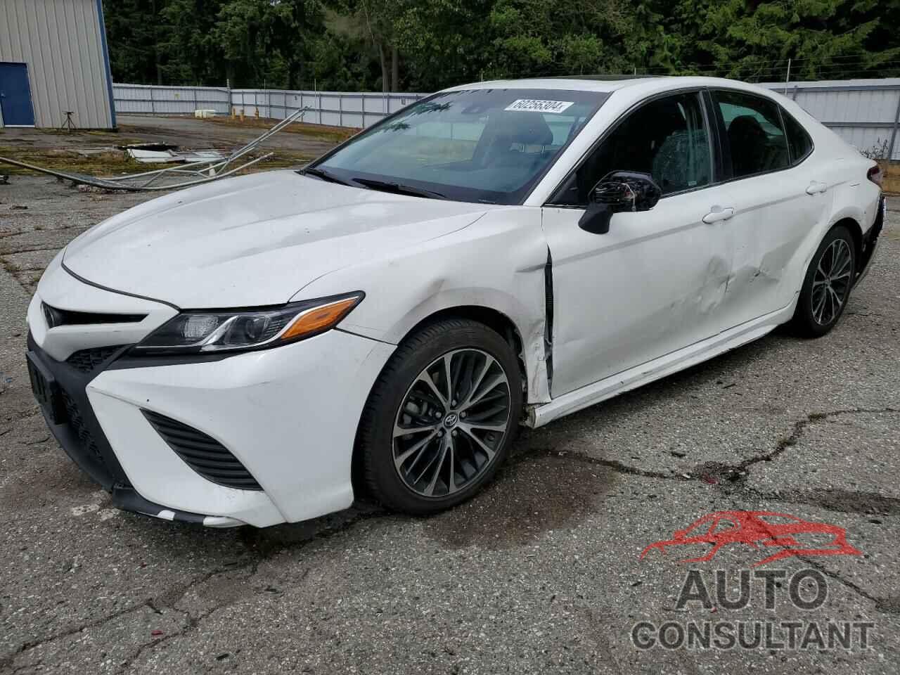 TOYOTA CAMRY 2018 - 4T1B11HK4JU077879