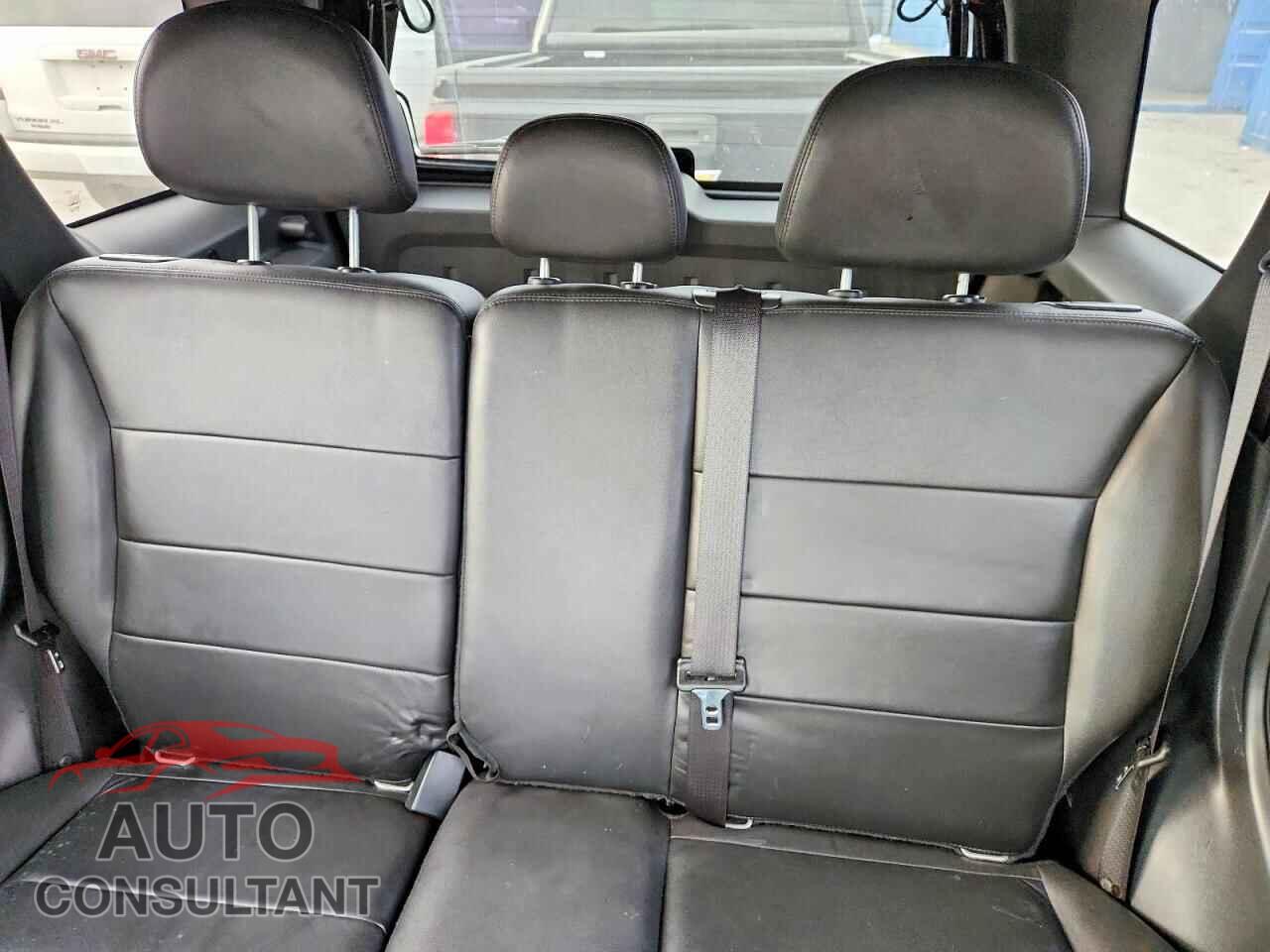 FORD ESCAPE 2010 - 1FMCU9EG4AKB93847