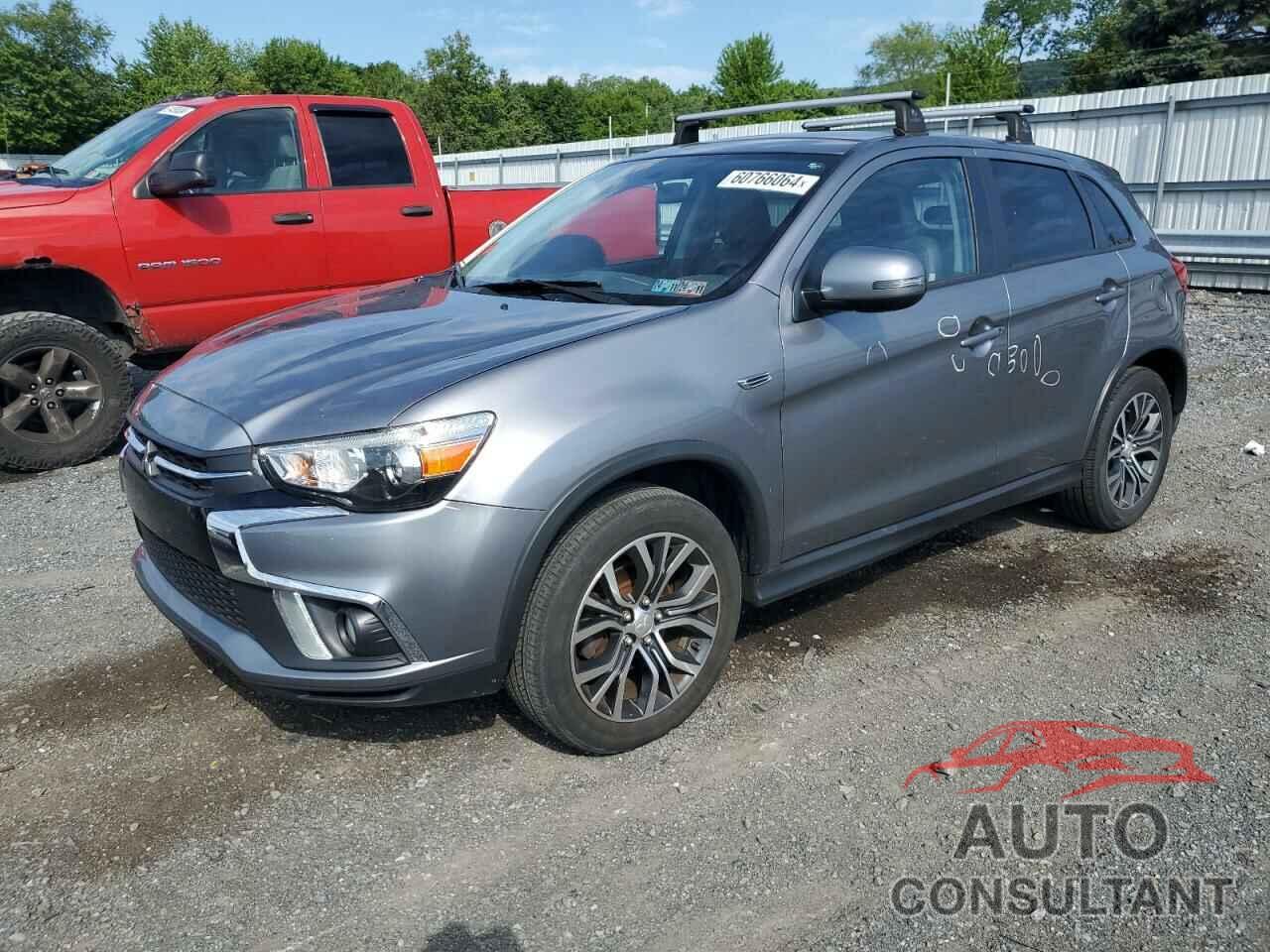 MITSUBISHI OUTLANDER 2018 - JA4AR3AW8JU013386