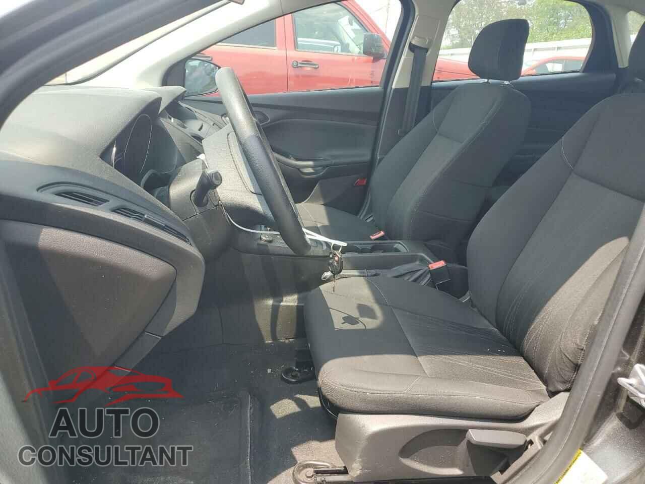 FORD FOCUS 2016 - 1FADP3E25GL386650