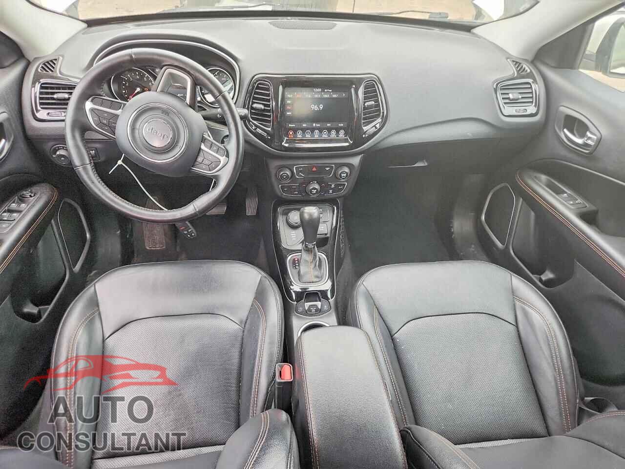 JEEP COMPASS 2019 - 3C4NJDCB5KT601076
