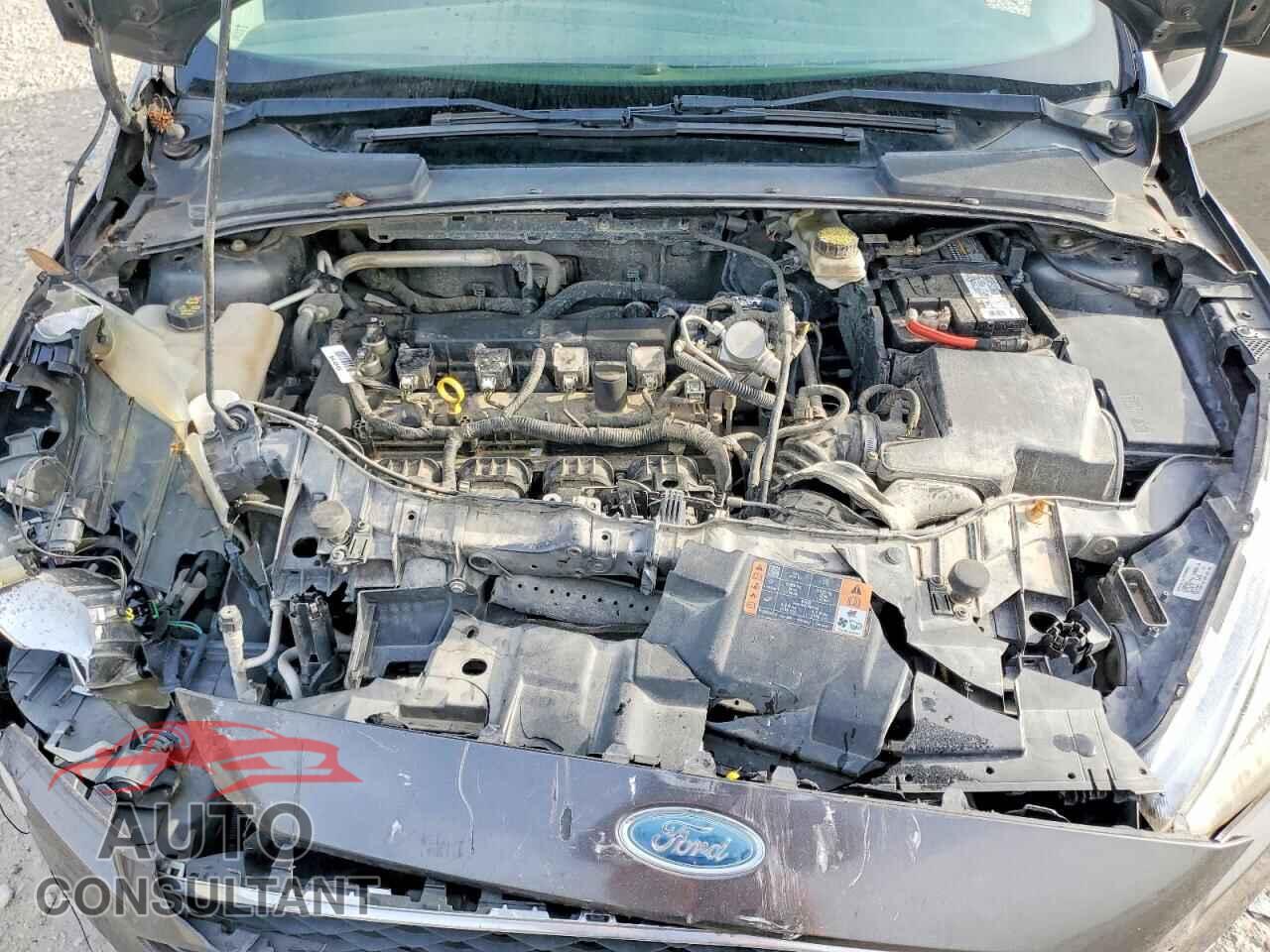 FORD FOCUS 2018 - 1FADP3E29JL325664