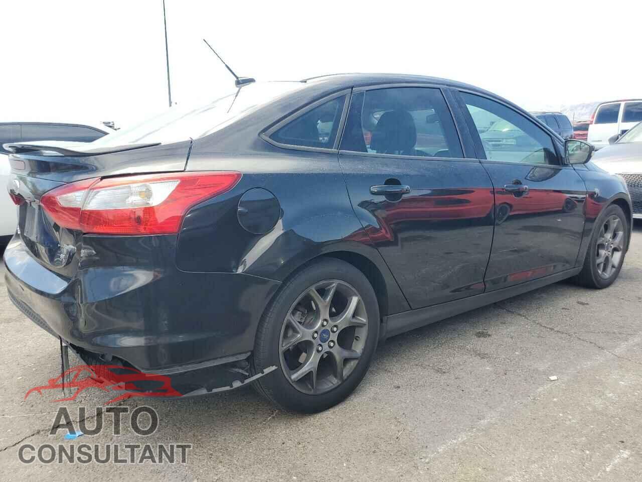 FORD FOCUS 2014 - 1FADP3F2XEL357592