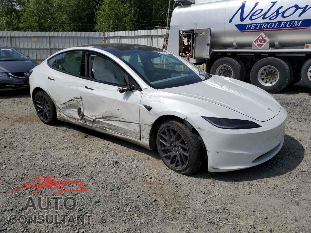 TESLA MODEL 3 2024 - 5YJ3E1EB6RF832679