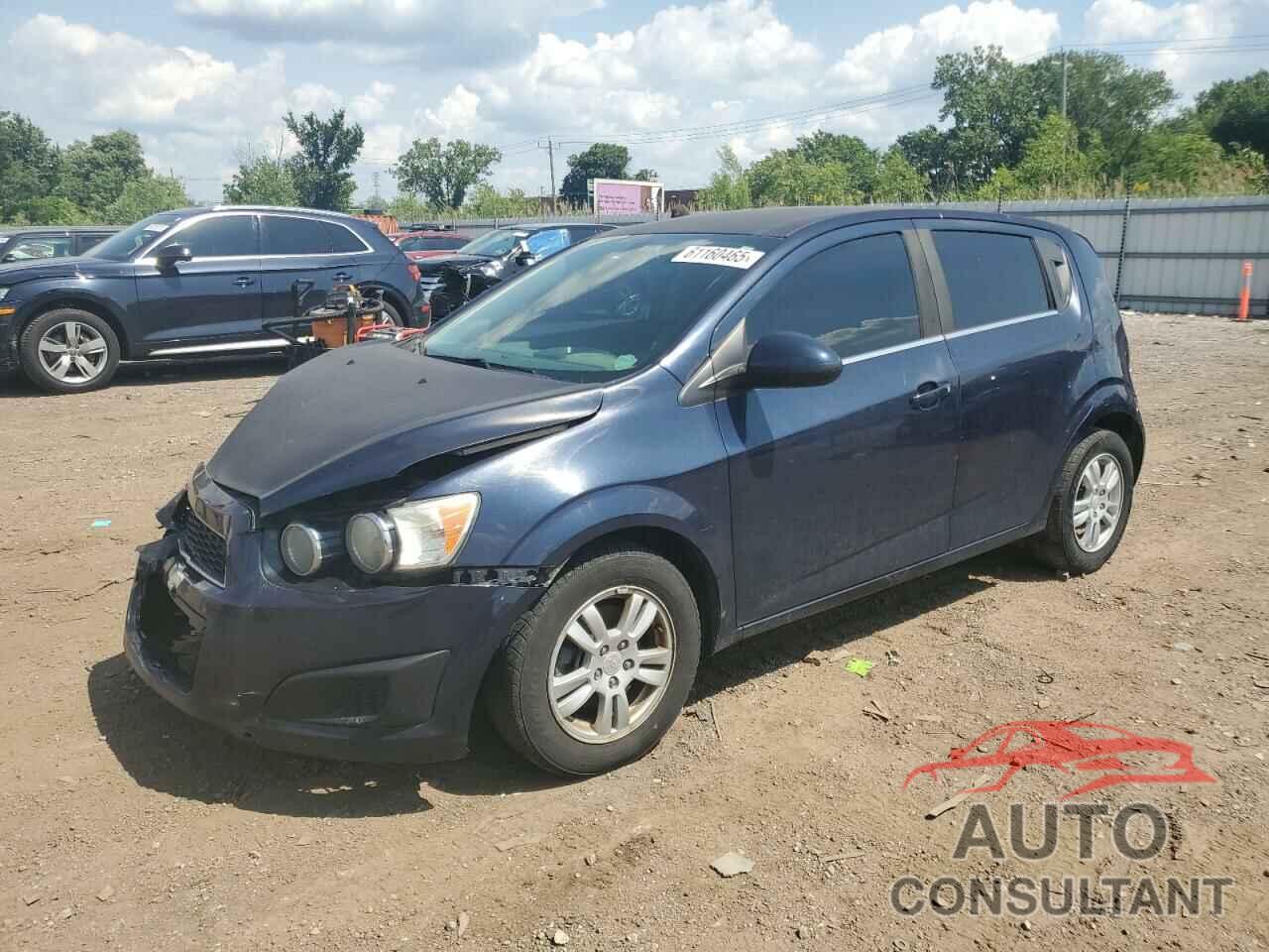 CHEVROLET SONIC 2015 - 1G1JC6SH8F4161739