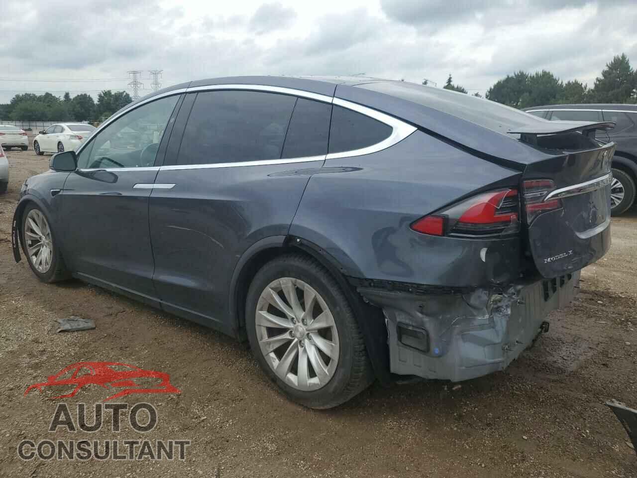 TESLA MODEL X 2017 - 5YJXCDE25HF049621