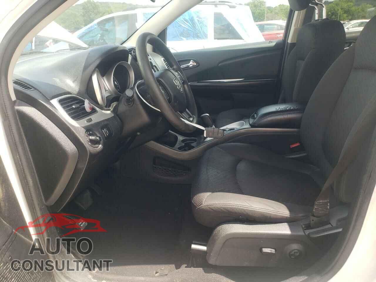 DODGE JOURNEY 2017 - 3C4PDCBG8HT530679