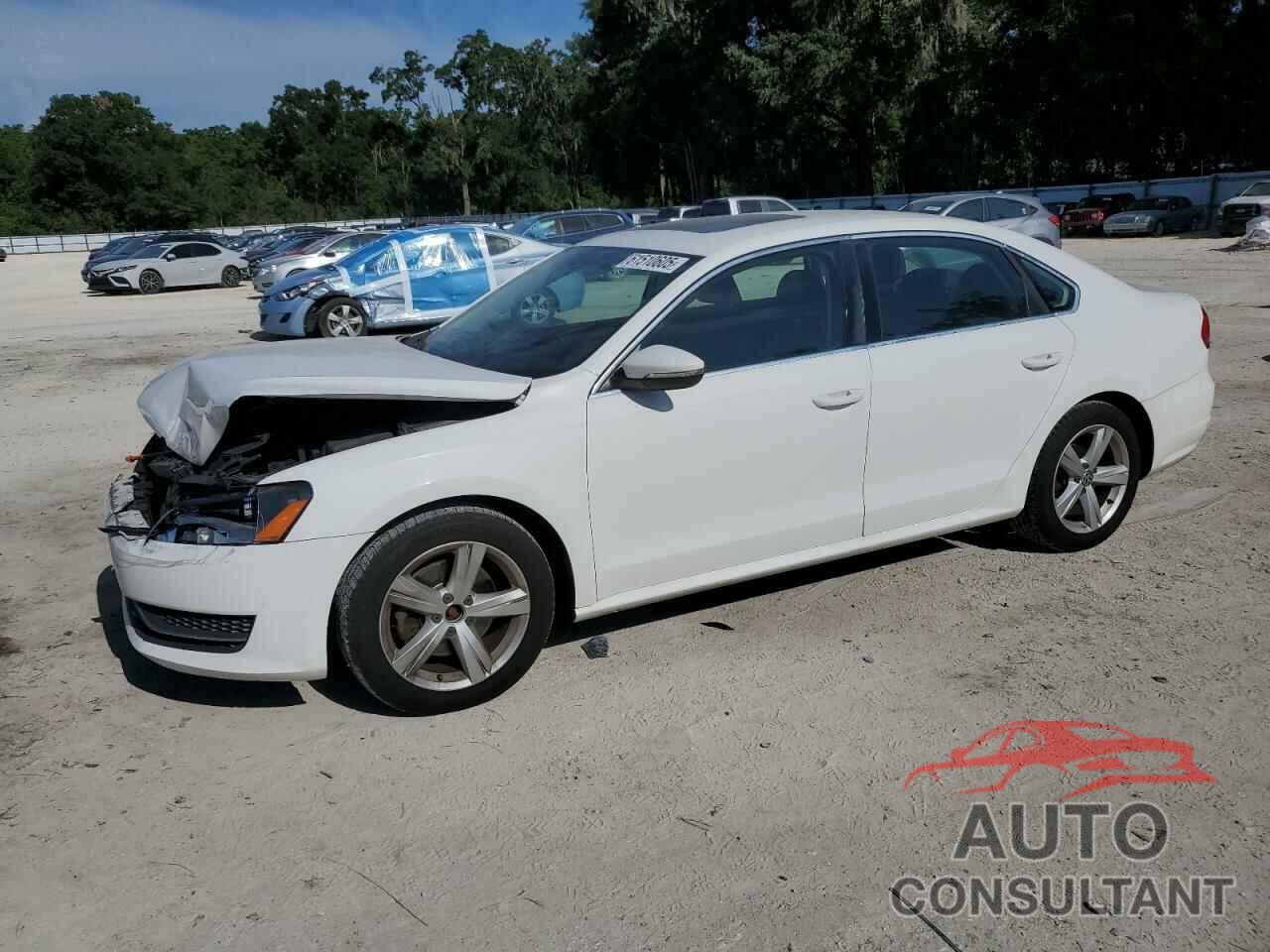 VOLKSWAGEN PASSAT 2012 - 1VWBH7A30CC045734