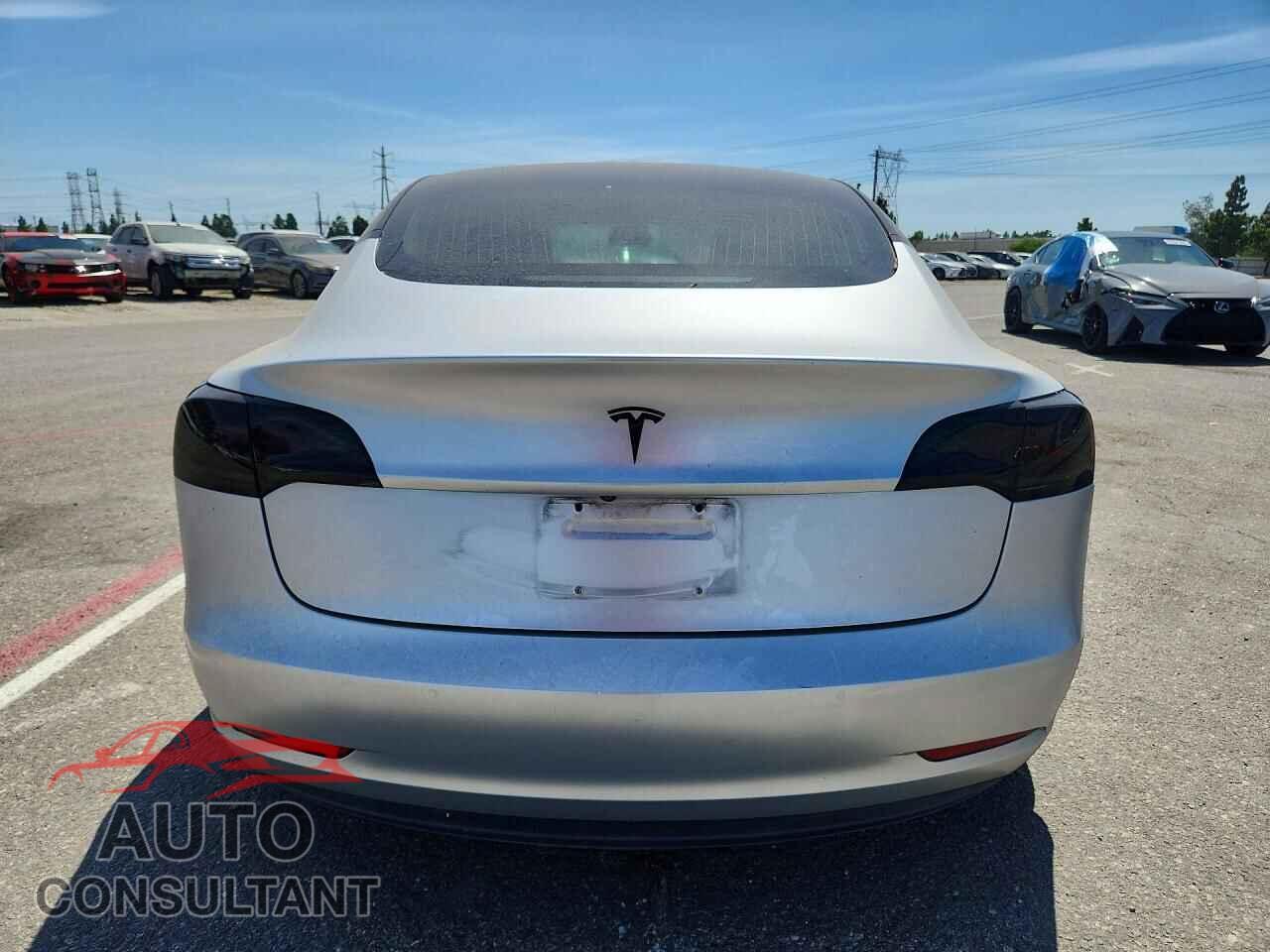 TESLA MODEL 3 2018 - 5YJ3E1EA3JF156770
