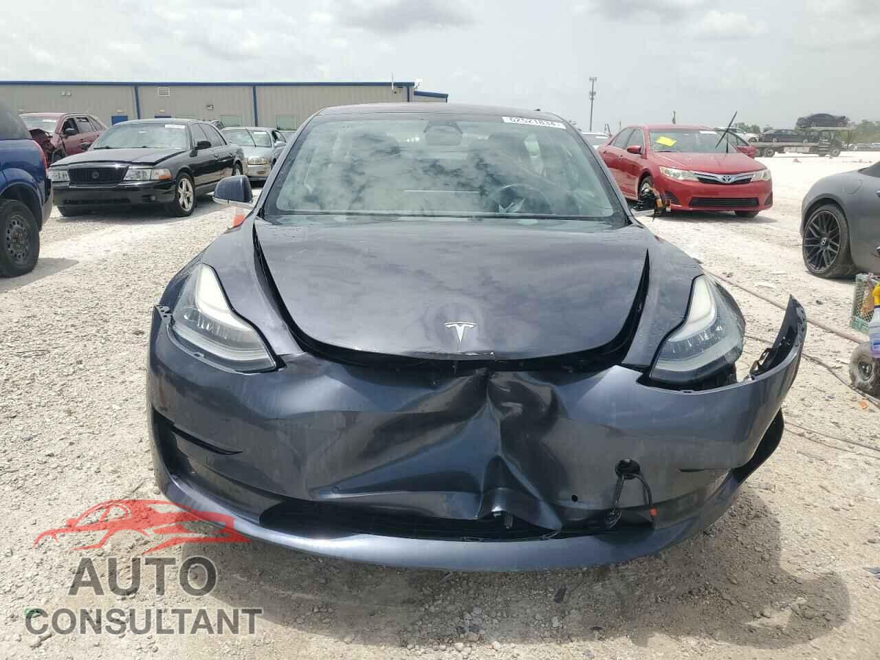 TESLA MODEL 3 2018 - 5YJ3E1EA5JF123513