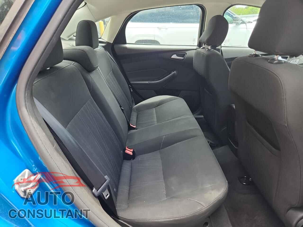 FORD FOCUS 2016 - 1FADP3F26GL304620