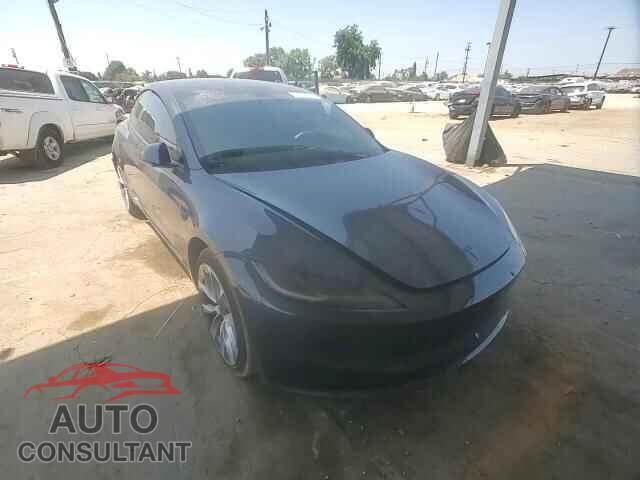 TESLA MODEL 3 2026 - 5YJ3E1EA7TF137710
