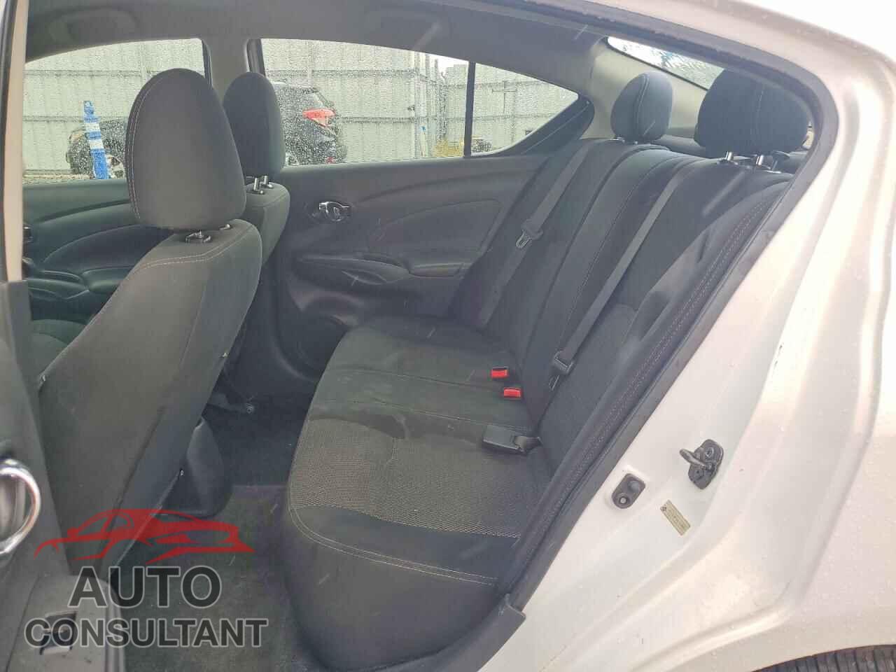 NISSAN VERSA 2019 - 3N1CN7AP3KL868683