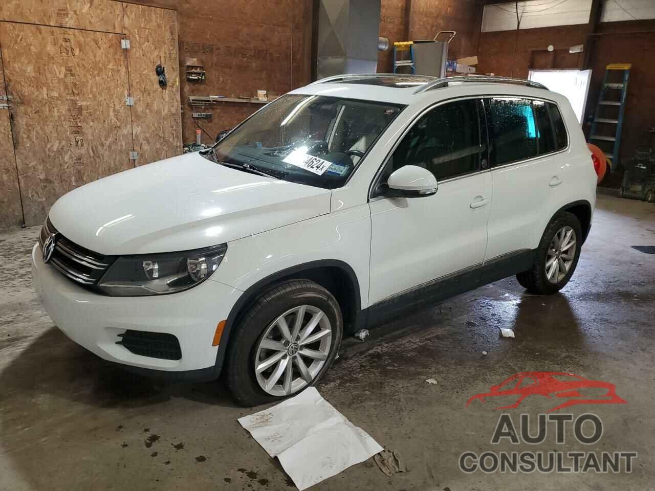 VOLKSWAGEN TIGUAN 2017 - WVGRV7AX9HK022765