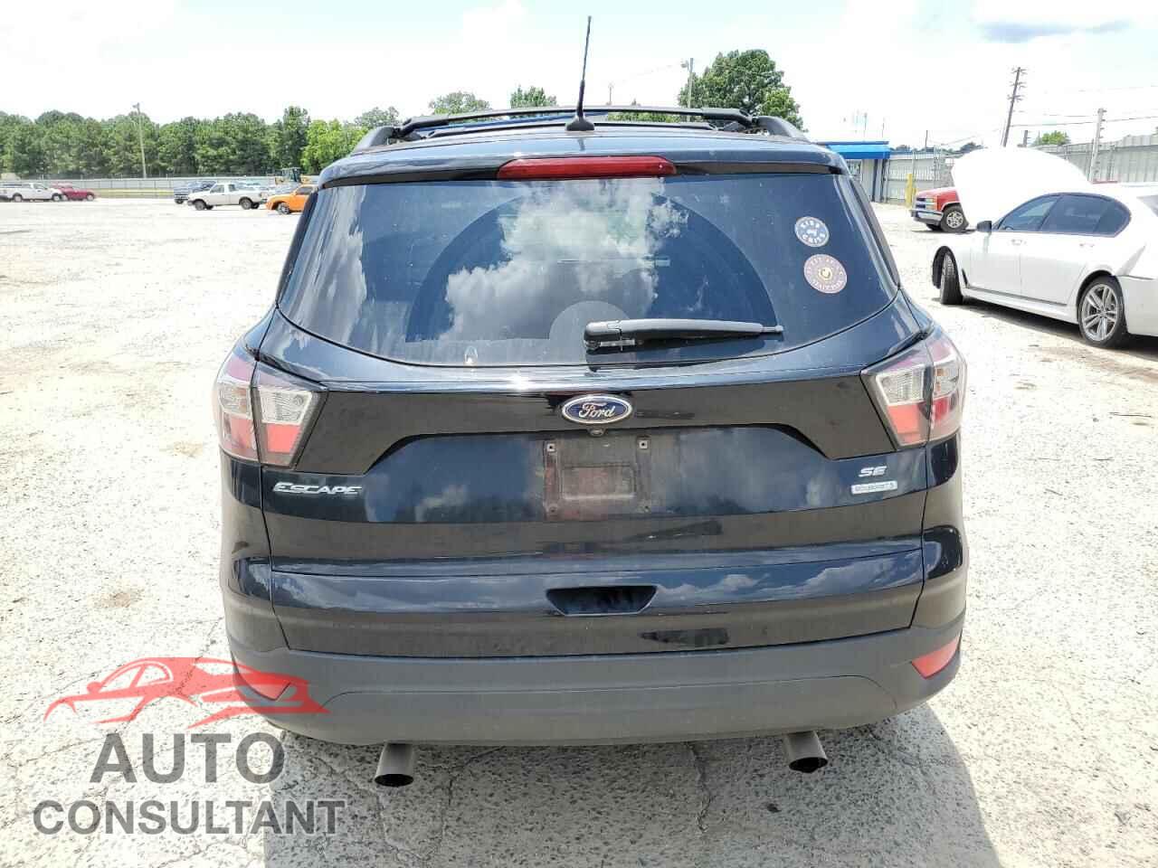FORD ESCAPE 2018 - 1FMCU0GD6JUD20309