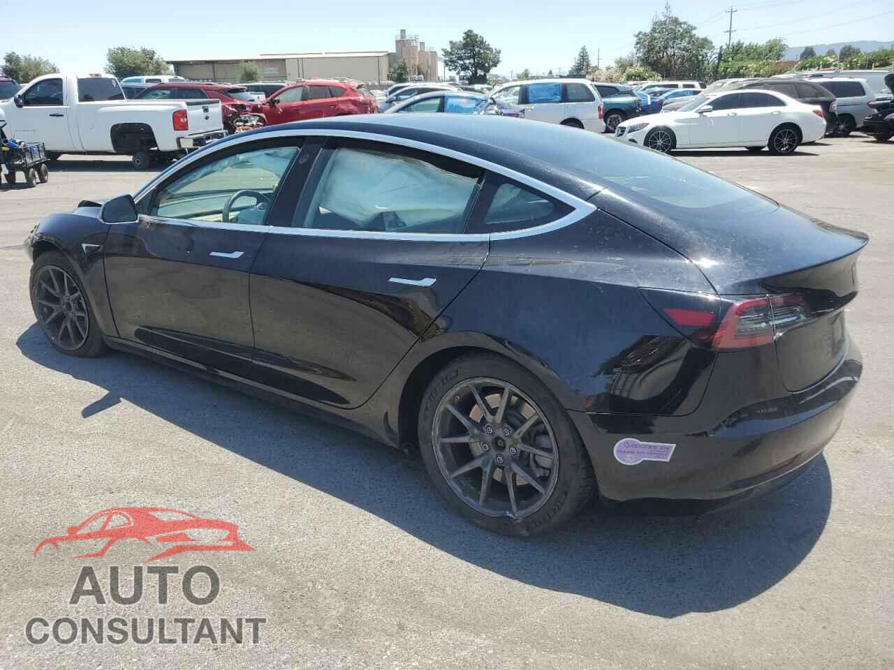TESLA MODEL 3 2018 - 5YJ3E1EA7JF070233