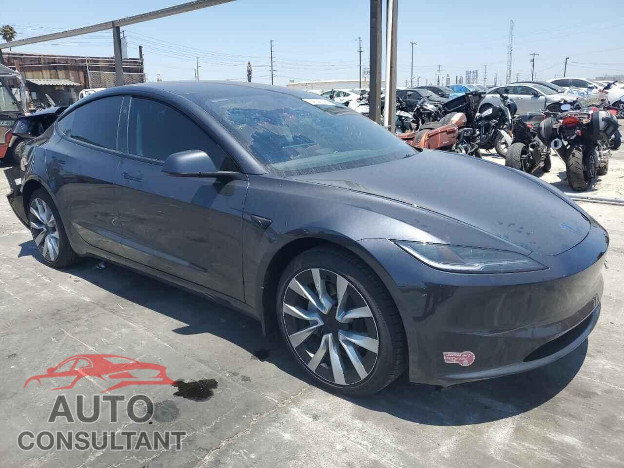 TESLA MODEL 3 2024 - 5YJ3E1EA5RF861632
