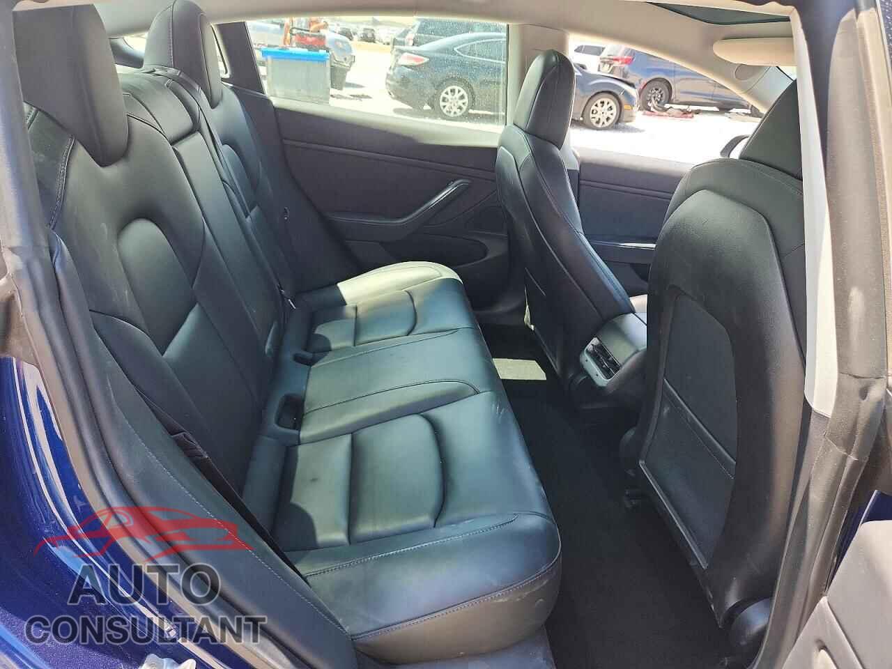 TESLA MODEL 3 2019 - 5YJ3E1EB7KF433138