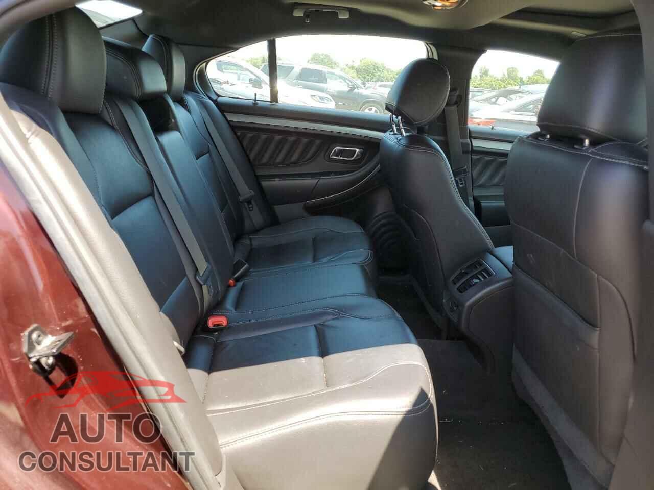 FORD TAURUS 2018 - 1FAHP2H86JG120128