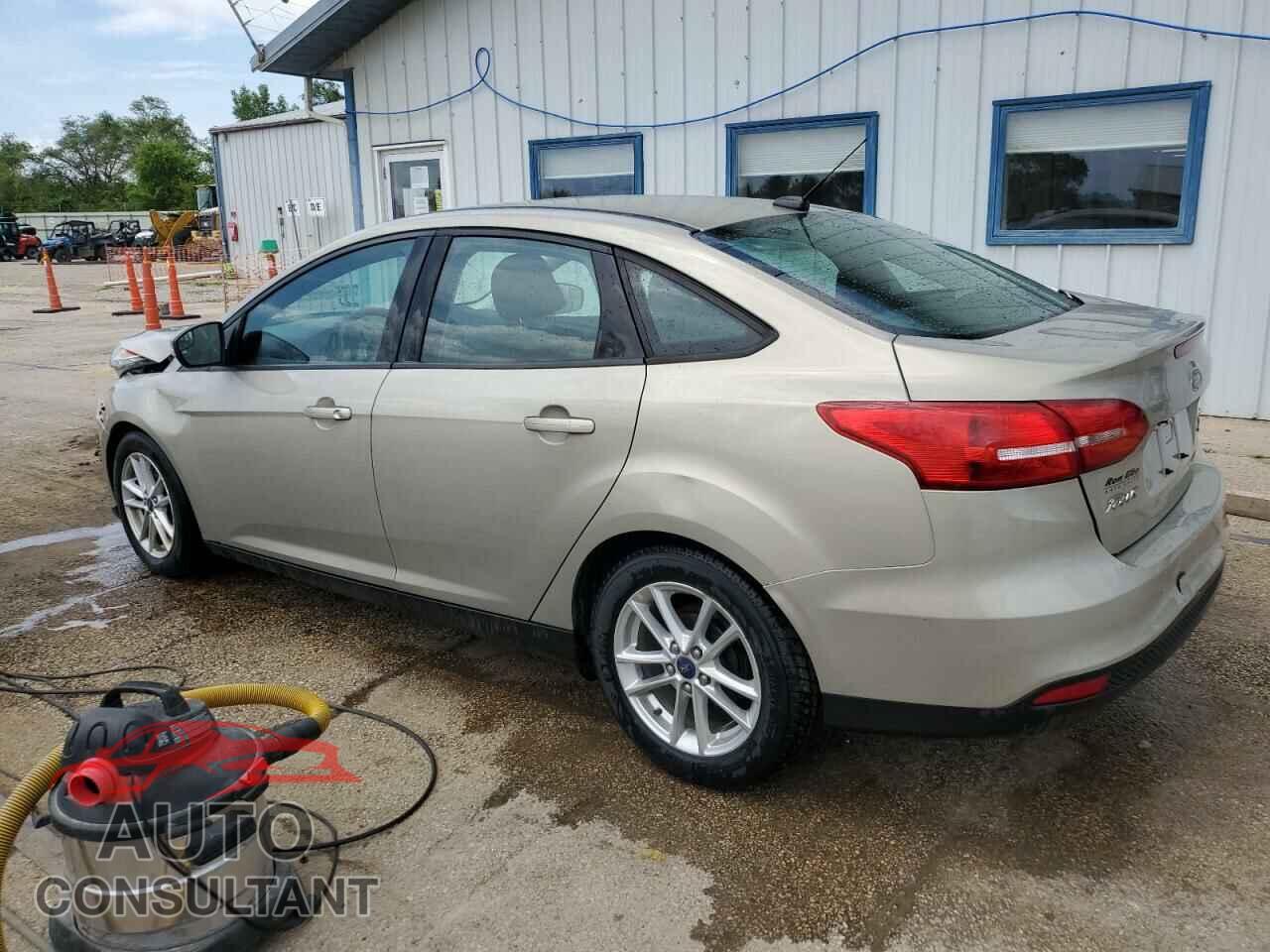 FORD FOCUS 2016 - 1FADP3F28GL352913