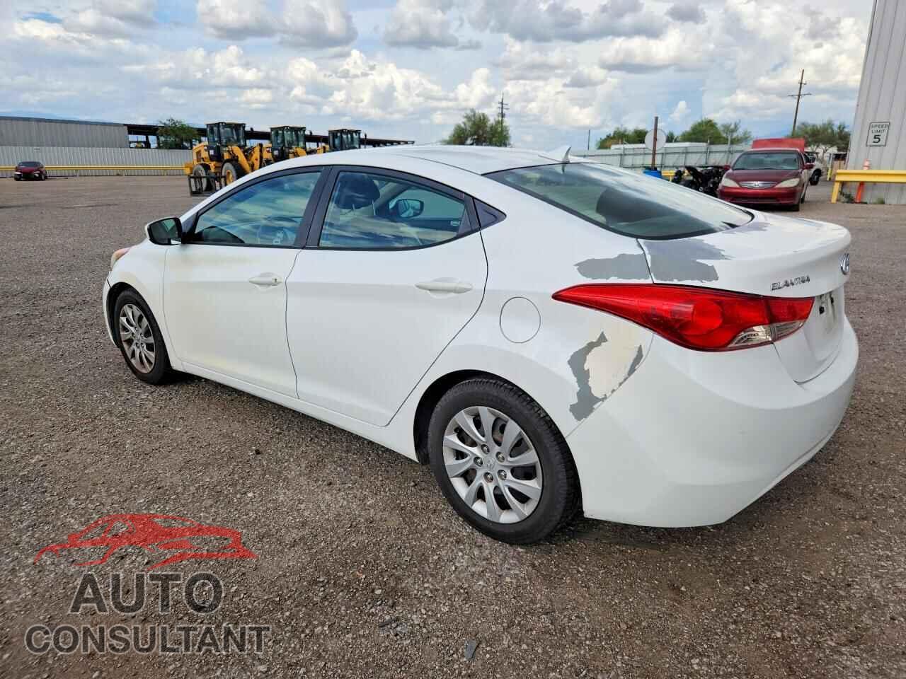 HYUNDAI ELANTRA 2013 - 5NPDH4AE4DH211237