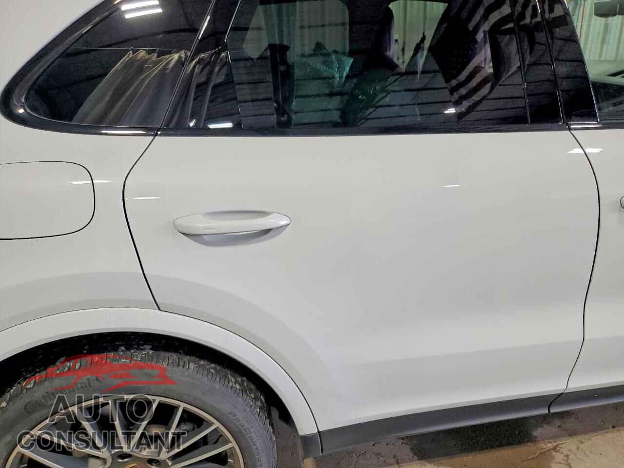 PORSCHE CAYENNE 2023 - WP1AA2AY2PDA00147