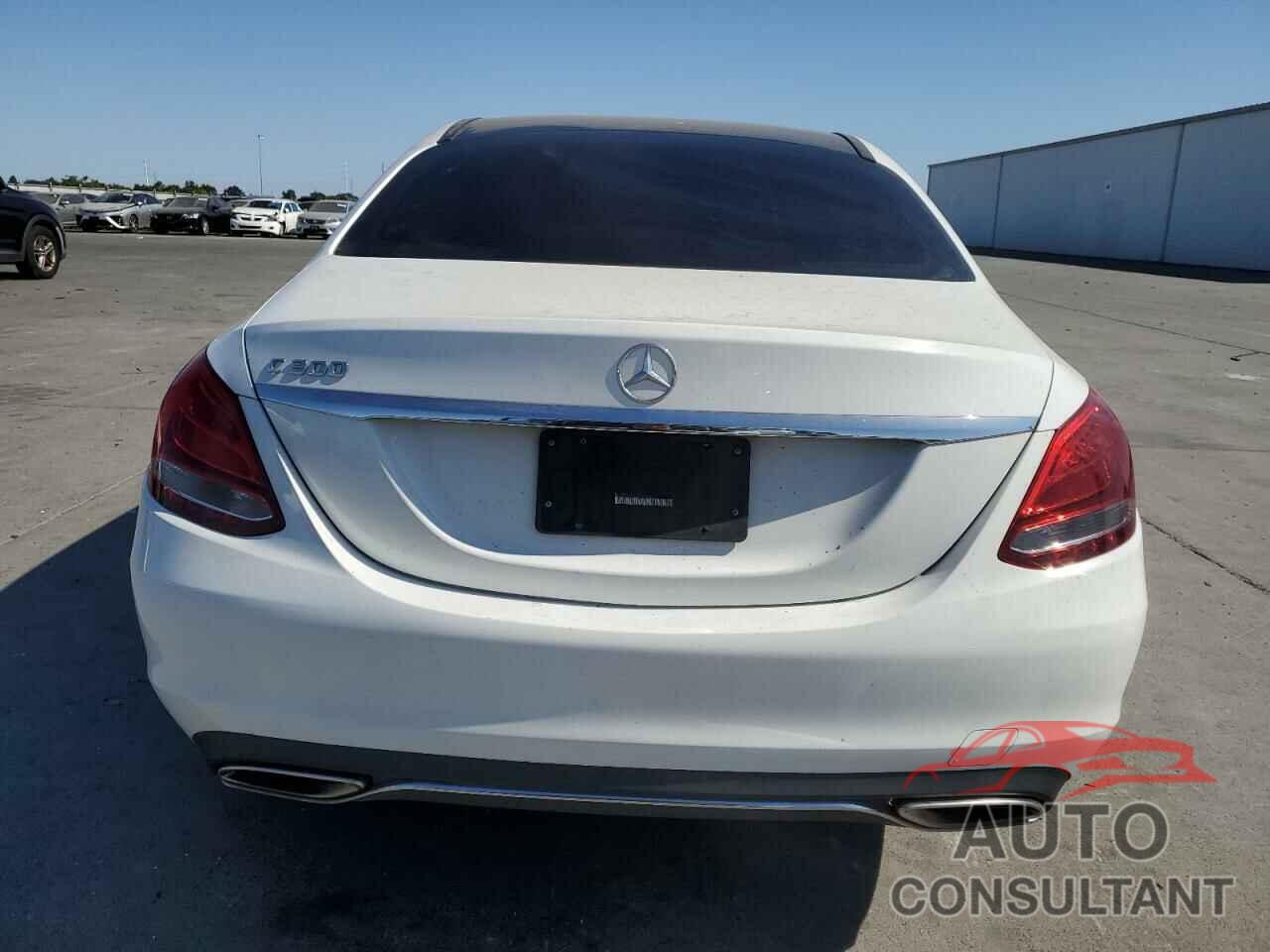 MERCEDES-BENZ C-CLASS 2016 - 55SWF4JB0GU153844