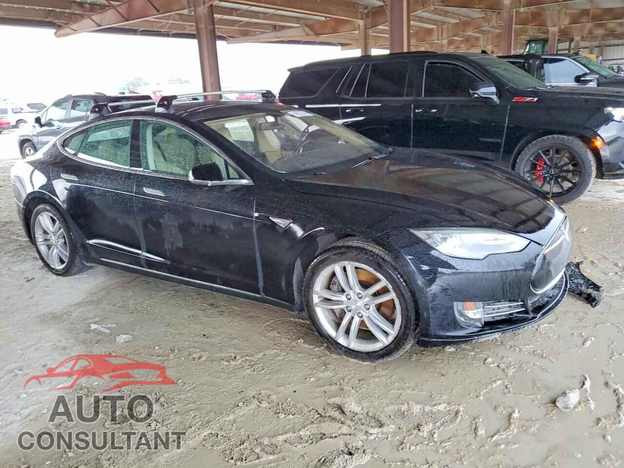 TESLA MODEL S 2014 - 5YJSA1S18EFP32872