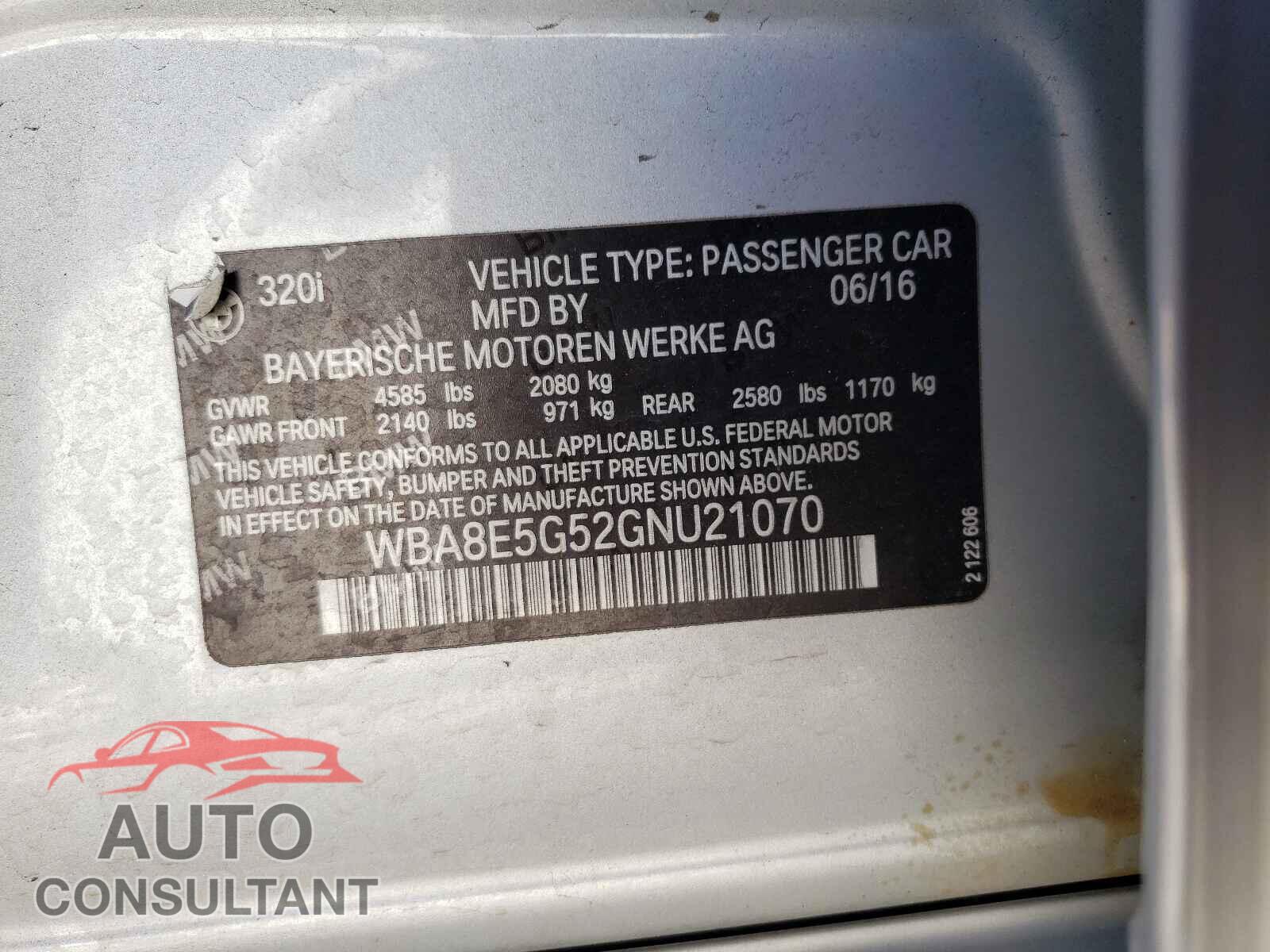 BMW 3 SERIES 2016 - WBA8E5G52GNU21070
