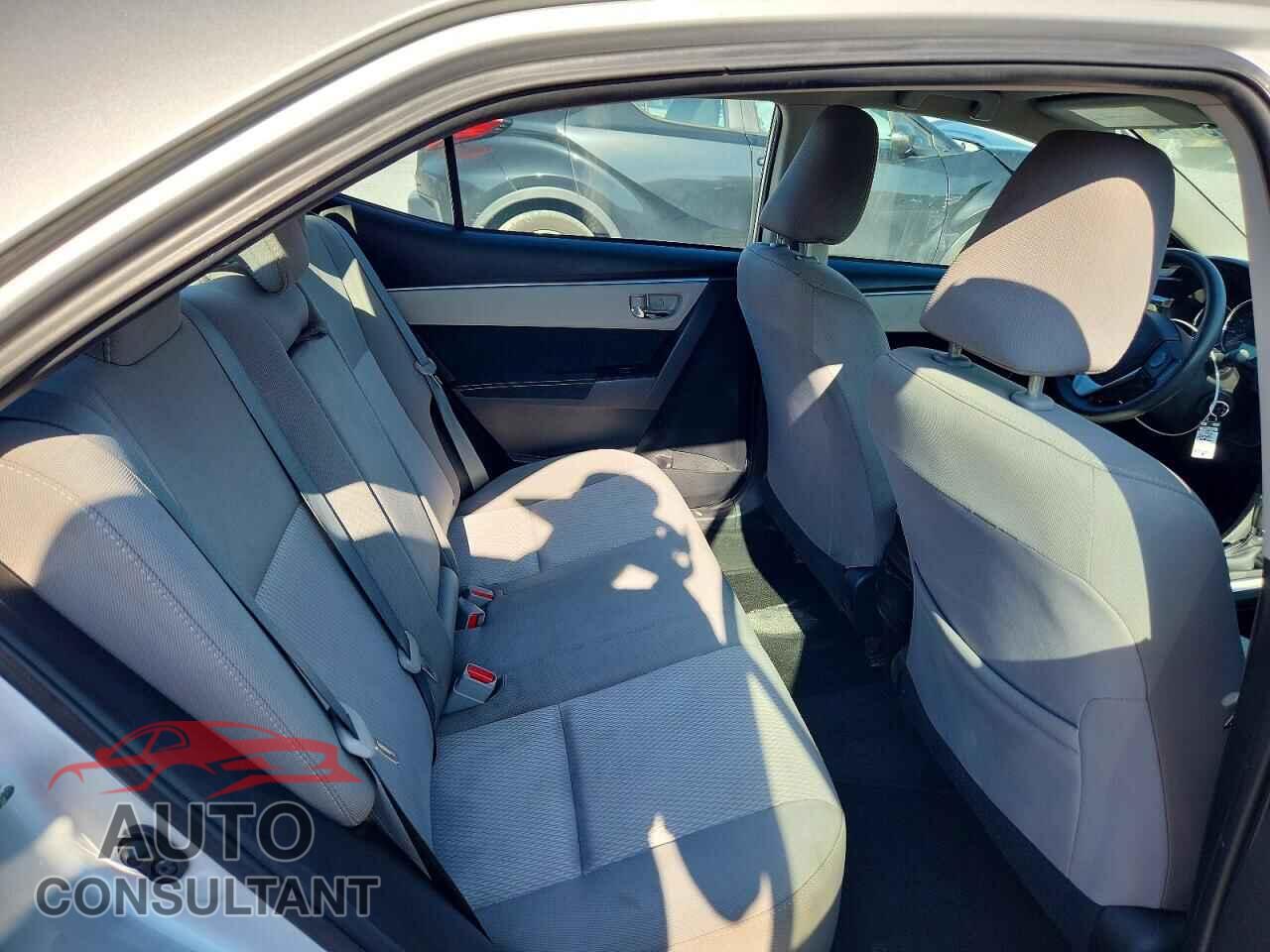 TOYOTA COROLLA 2015 - 2T1BURHEXFC268747
