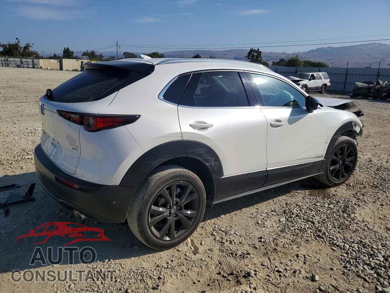 MAZDA CX30 2024 - 3MVDMBEY3RM690559