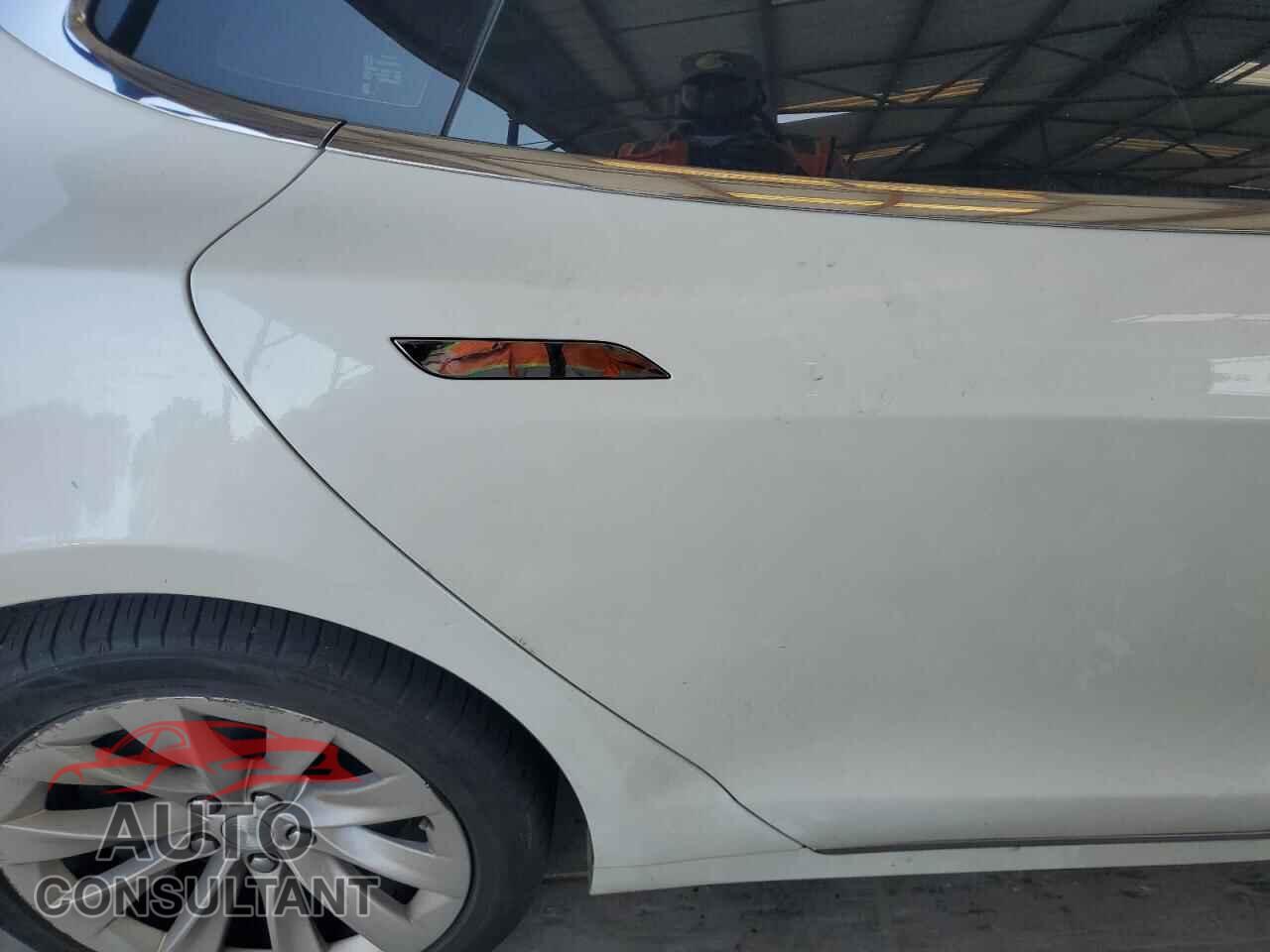 TESLA MODEL S 2019 - 5YJSA1E26KF313757
