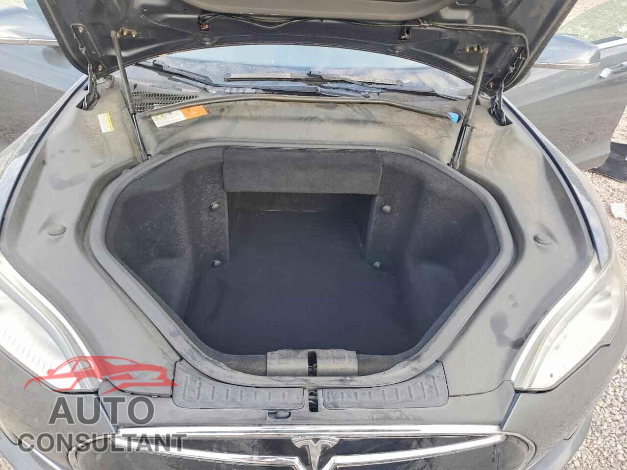 TESLA MODEL S 2014 - 5YJSA1H1XEFP28426