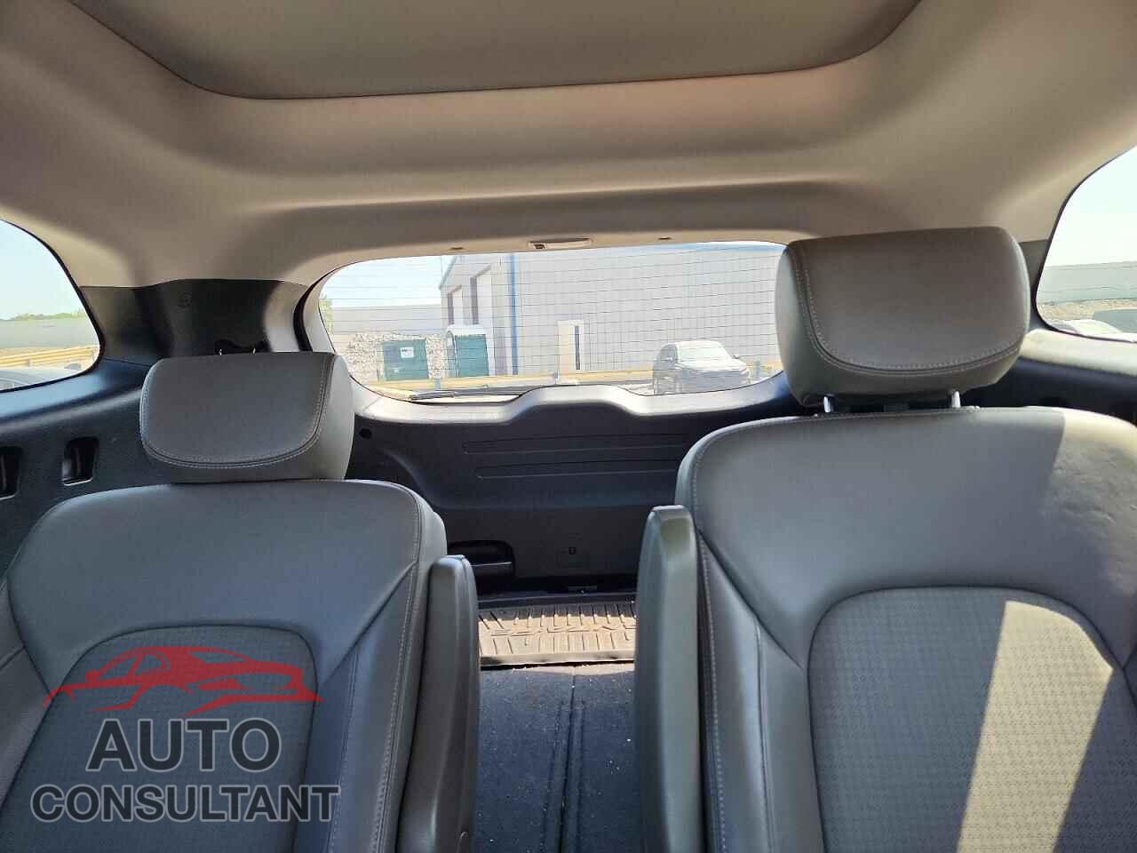 HYUNDAI SANTA FE 2013 - KM8SR4HF2DU018475