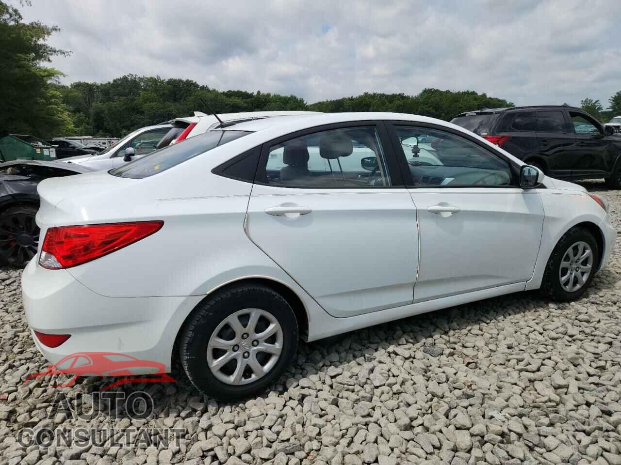 HYUNDAI ACCENT 2013 - KMHCT4AEXDU564142