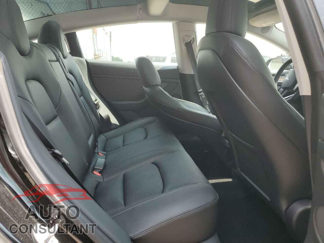 TESLA MODEL 3 2022 - 5YJ3E1EA2NF242559