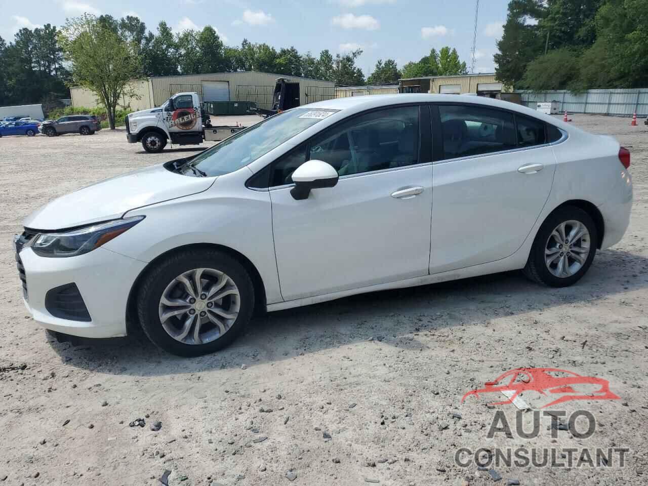 CHEVROLET CRUZE 2019 - 1G1BE5SM1K7124367