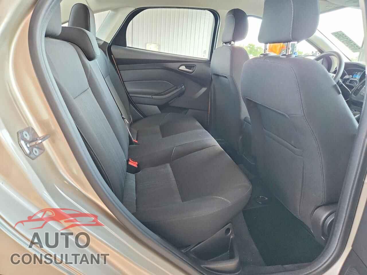 FORD FOCUS 2018 - 1FADP3F26JL218540