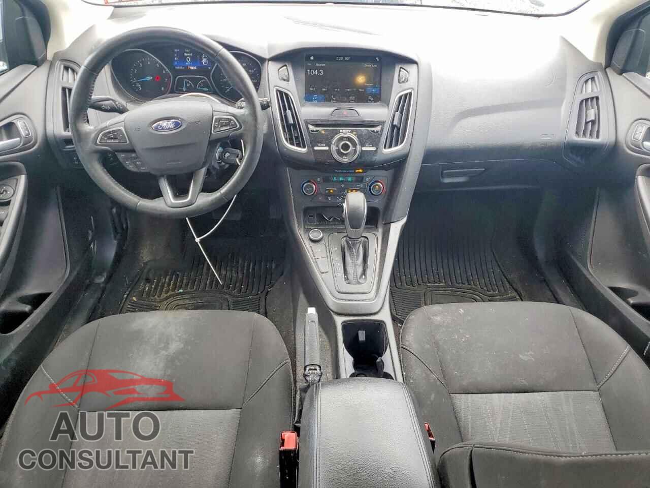 FORD FOCUS 2017 - 1FADP3M28HL330477