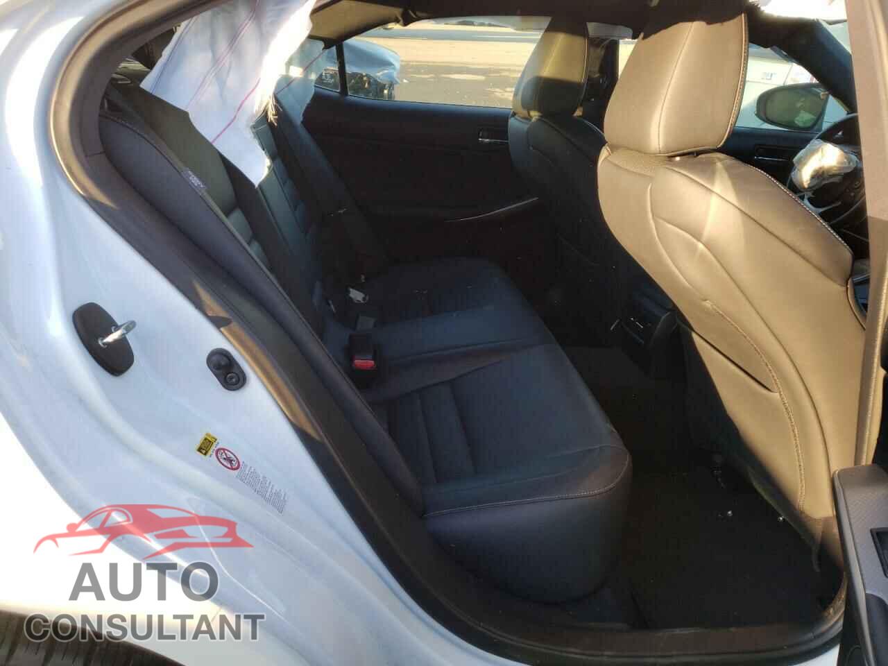 LEXUS IS 2016 - JTHBA1D24G5022019