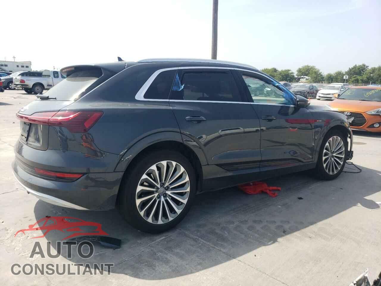 AUDI E-TRON 2019 - WA1VABGEXKB008799