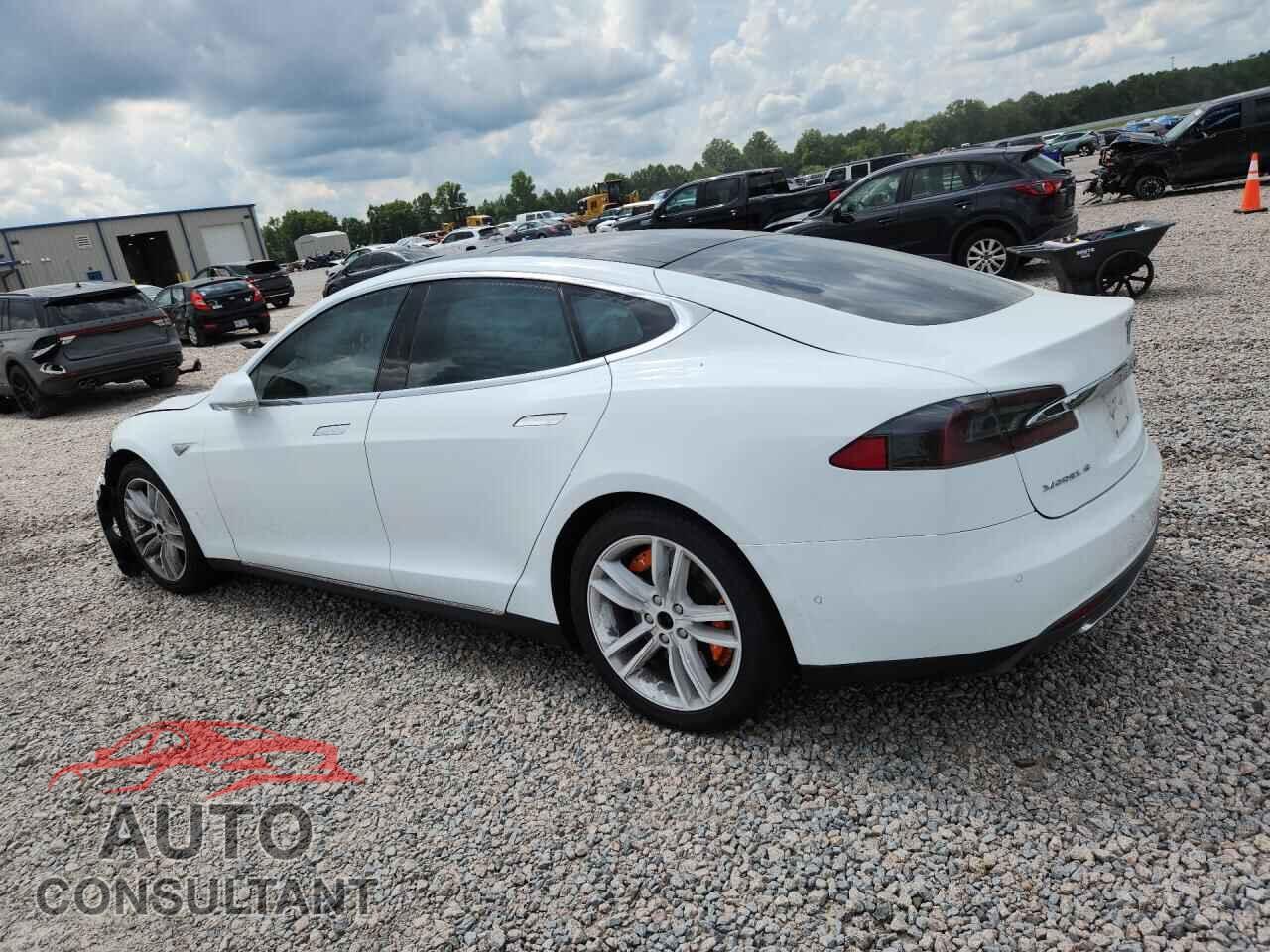 TESLA MODEL S 2015 - 5YJSA1E2XFF109467