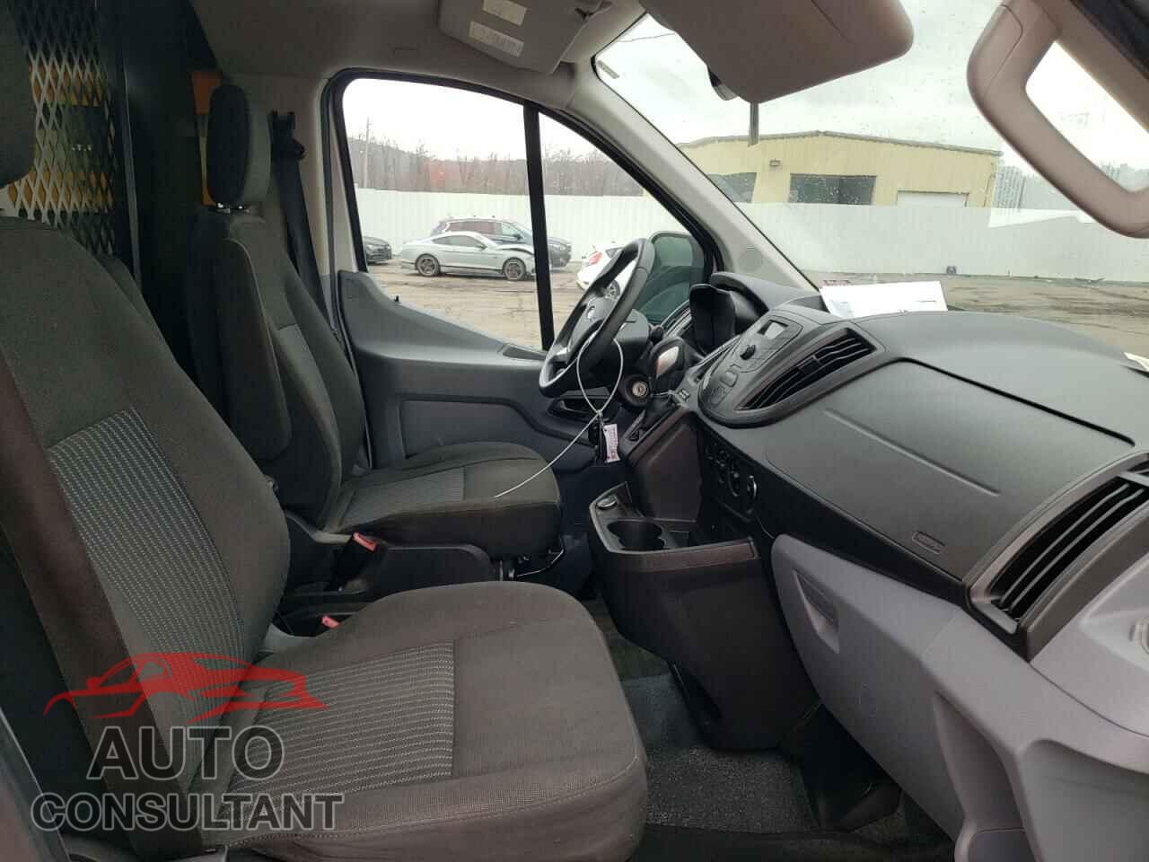 FORD TRANSIT CO 2017 - 1FTYR1ZM8HKA78563