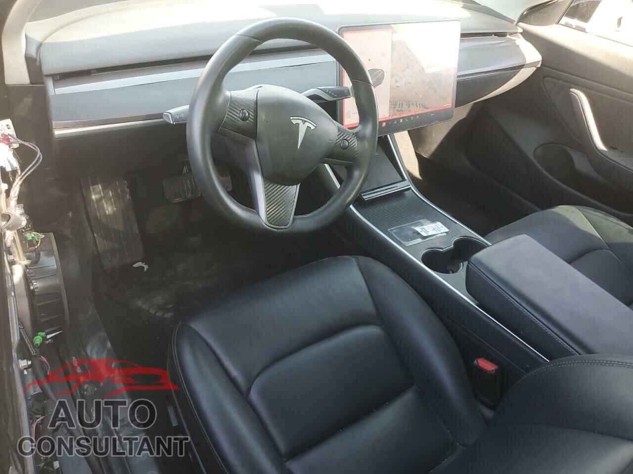TESLA MODEL 3 2018 - 5YJ3E1EB4JF068352