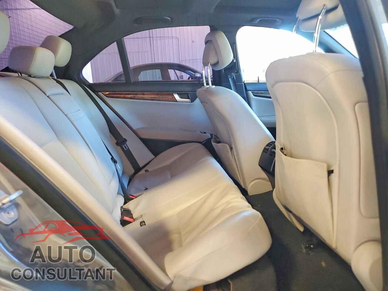 MERCEDES-BENZ C-CLASS 2012 - WDDGF4HB1CA649532