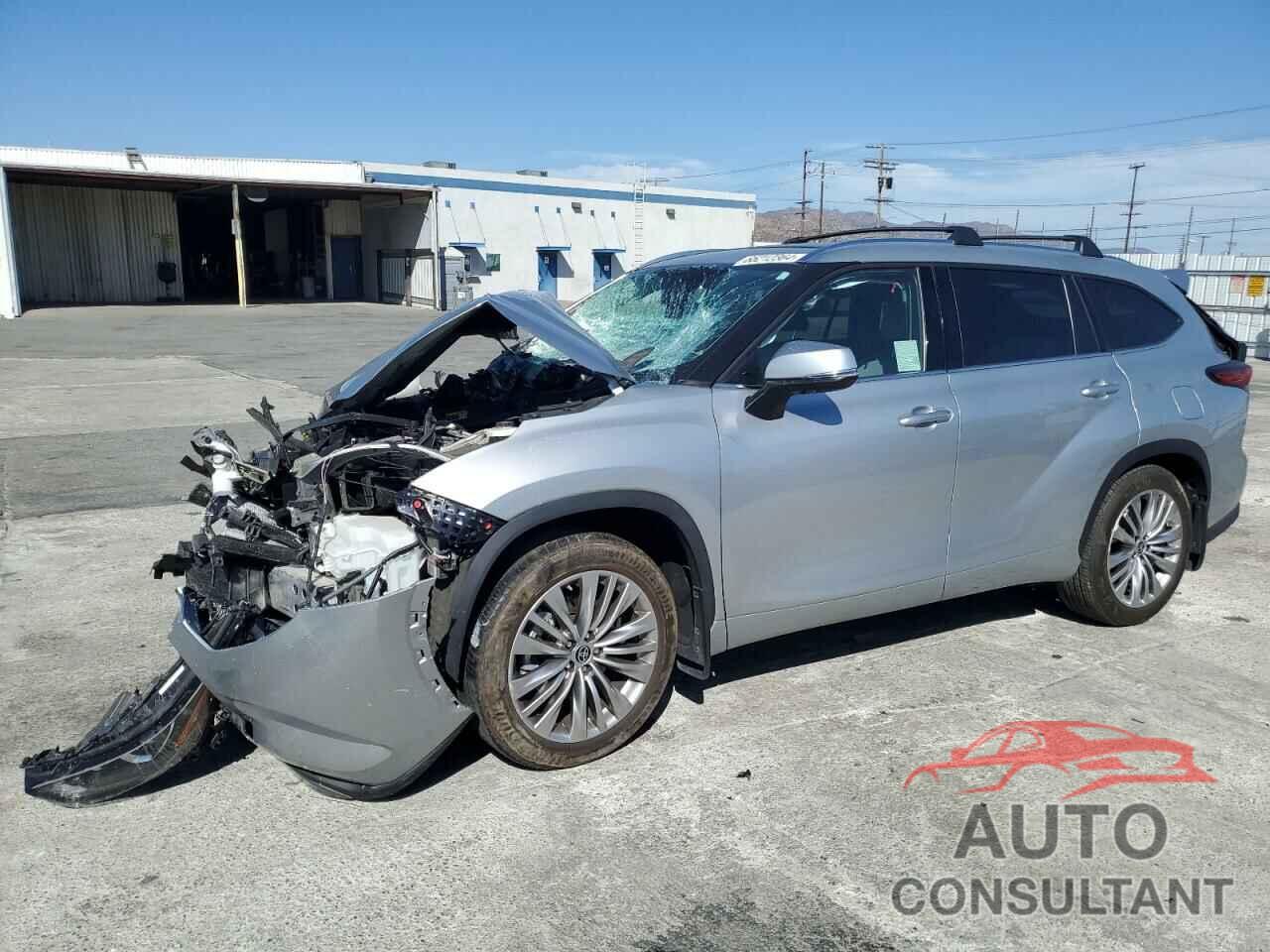 TOYOTA HIGHLANDER 2022 - 5TDFZRBHXNS252432