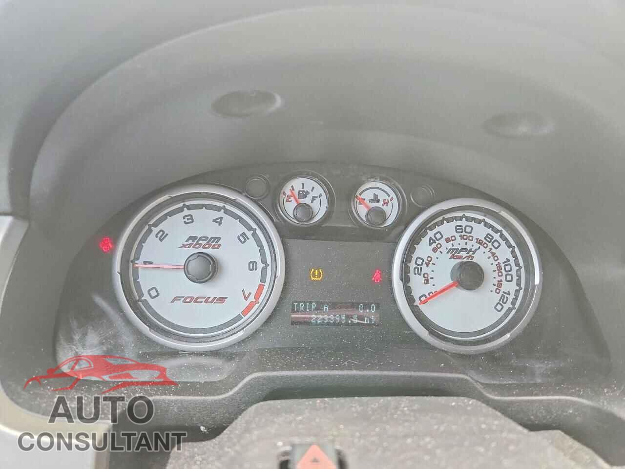 FORD FOCUS 2011 - 1FAHP3GN2BW184820