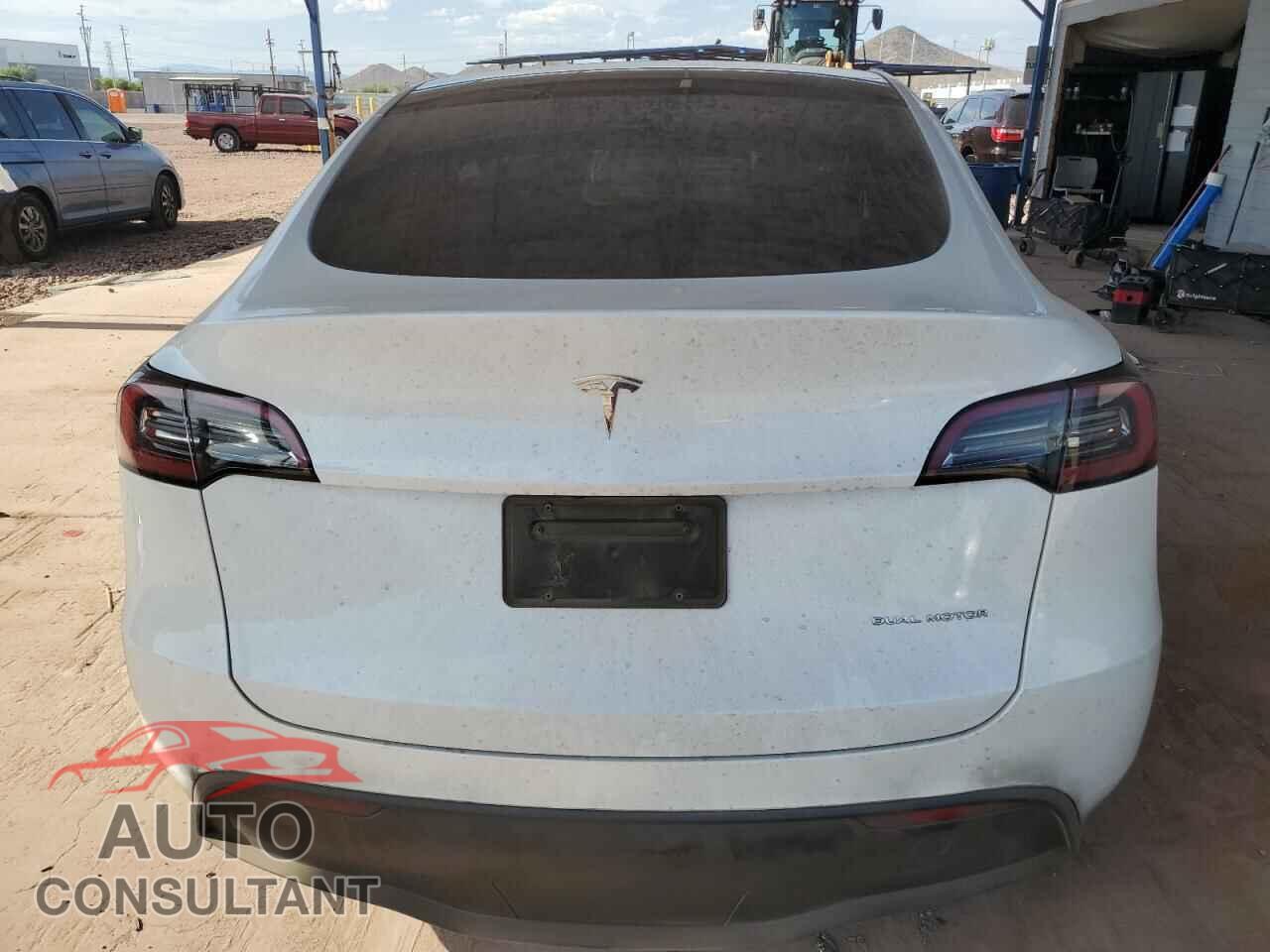 TESLA MODEL Y 2023 - 7SAYGDEE0PF785449